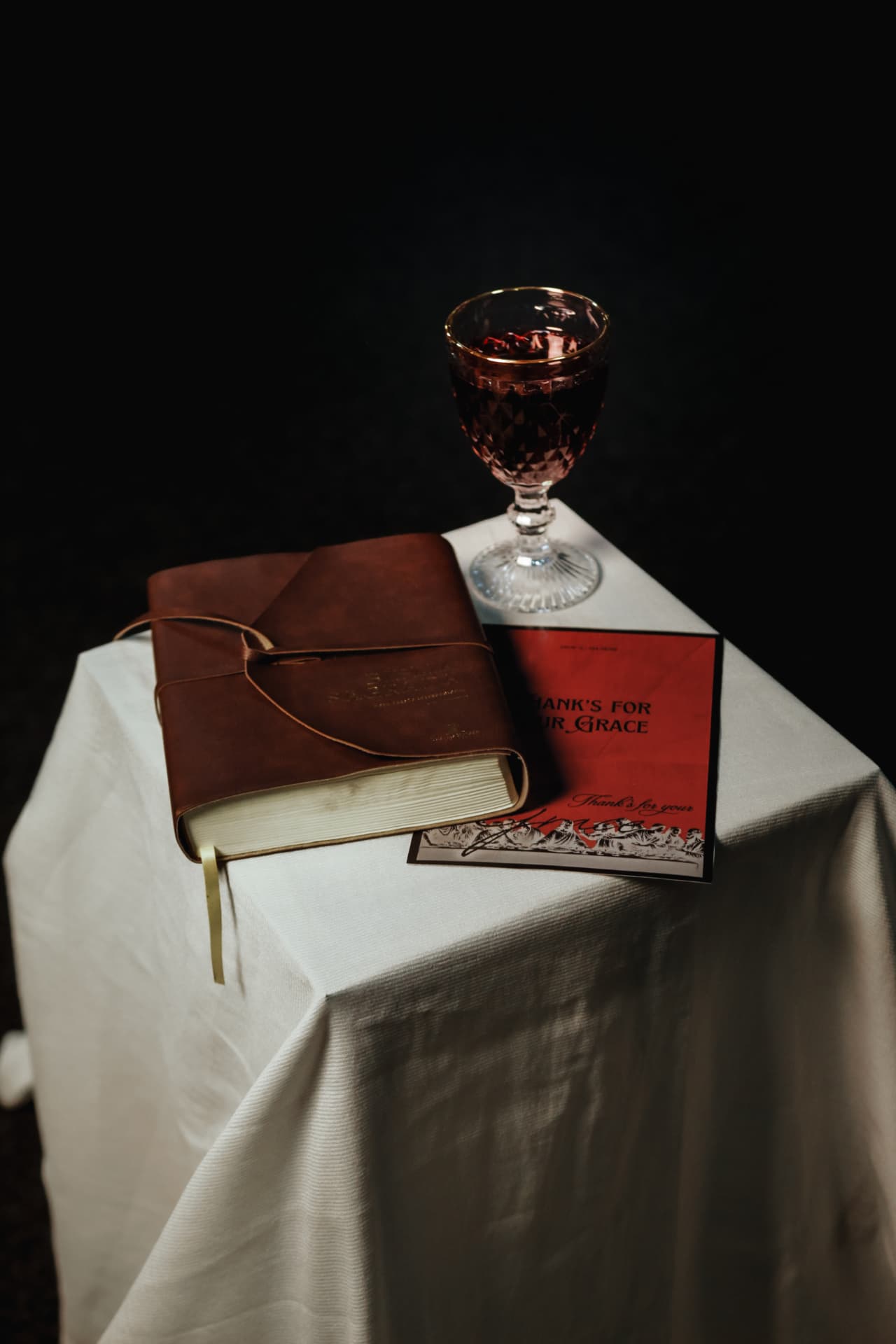 Bíblia, vinho e cartão — Thanks for your grace